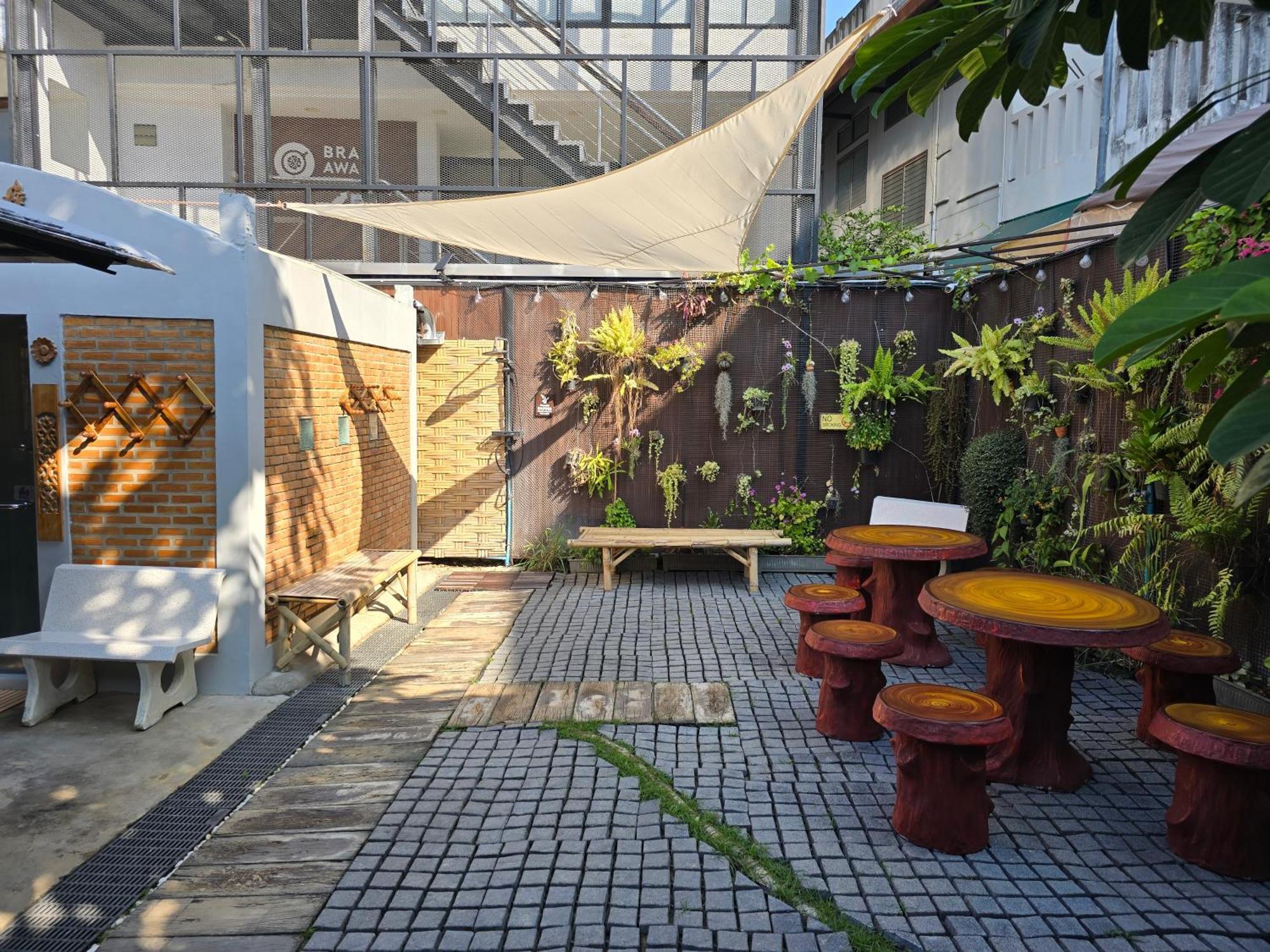 The Old City Rooms Chiang Mai Extérieur photo
